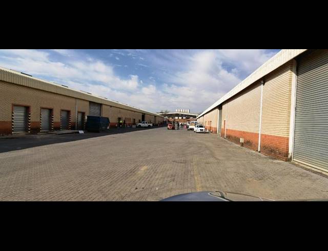 INDUSTRIAL PROPERTY TO RENT IN WALTLOO
